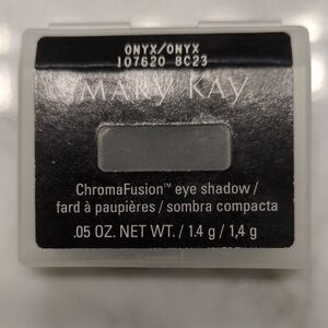Mary Kay ChromaFusion Eye Shadow in Onyx Black